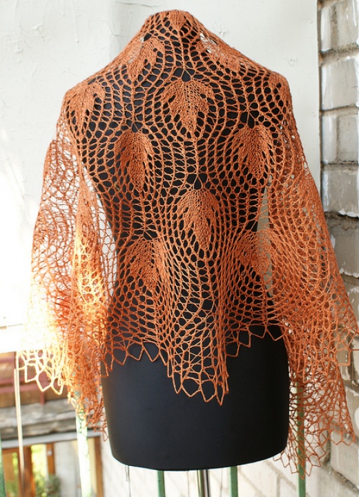 Knitted scarf oak leaves