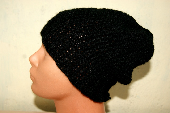 Black warm hat, beannie type