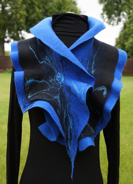 Royal blue picture no. 2