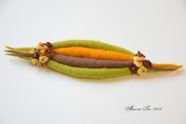 Spring colors brooch