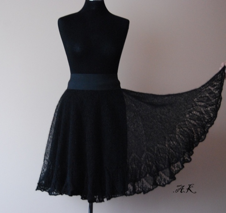 black skirt