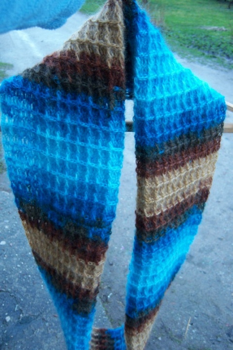 Annular crocheted scarves picture no. 2