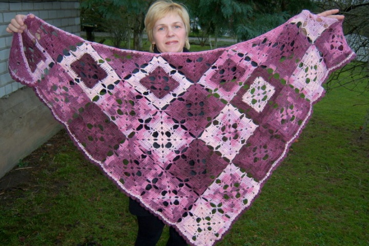 Scarf-robe spalvotuke