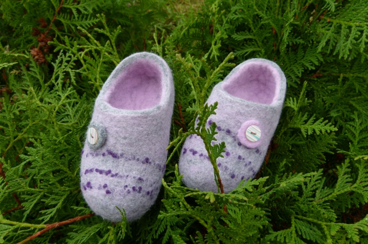 lilac felted slippers for children " spelling " picture no. 2