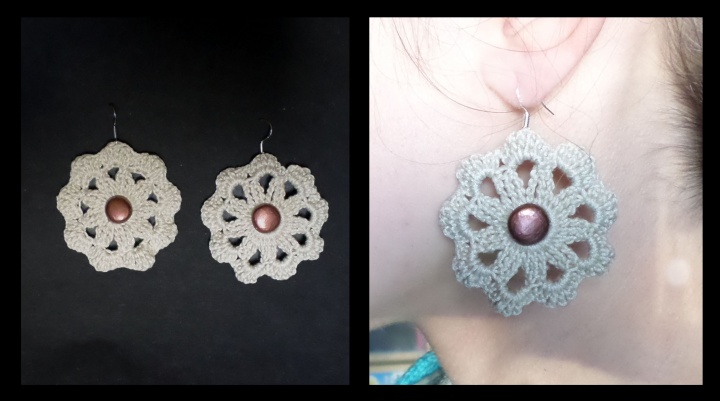 Nude earrings