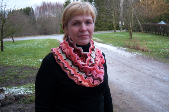 Openwork scarf