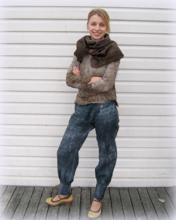 Felt trousers picture no. 2