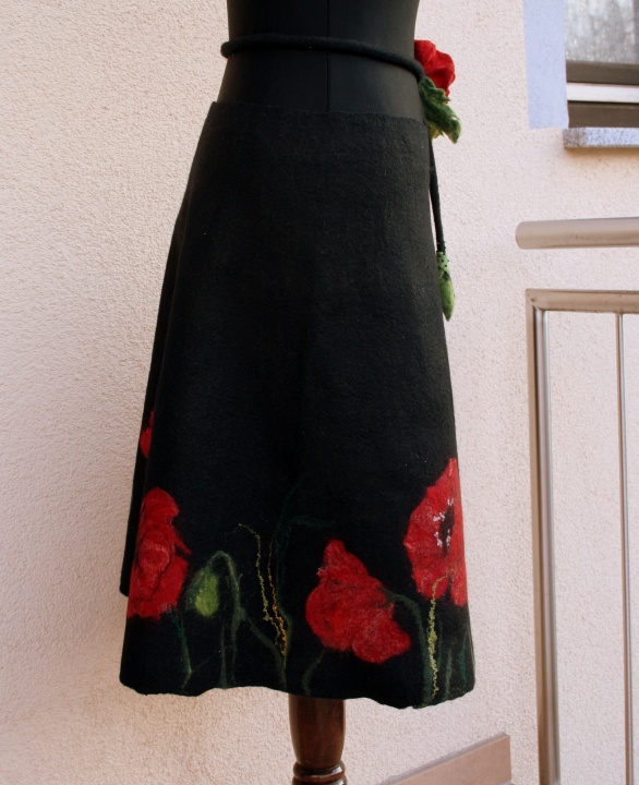 Skirt ,, again ,, Poppies picture no. 2