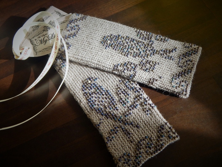 Kits teen & # 039; Thrushes & # 039; / Virgin Wool / Decorated beads / gift