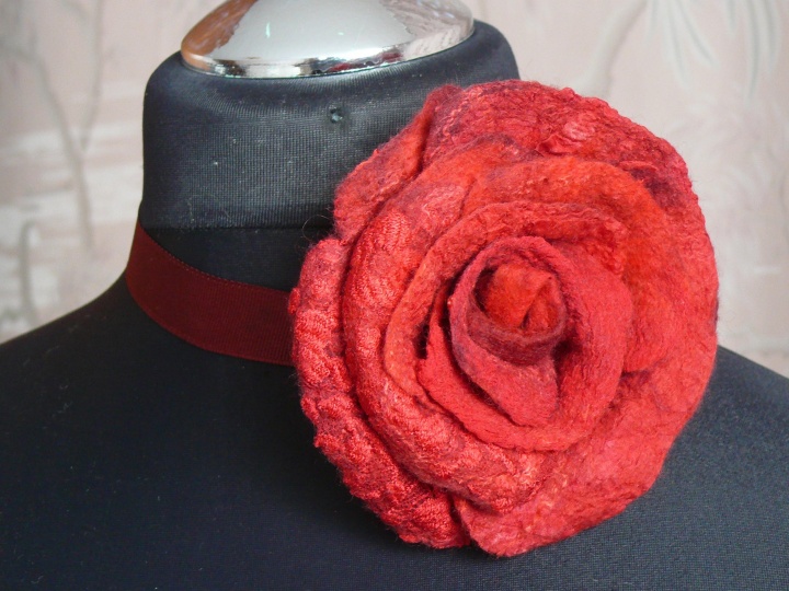 Brooch "Rose" picture no. 3