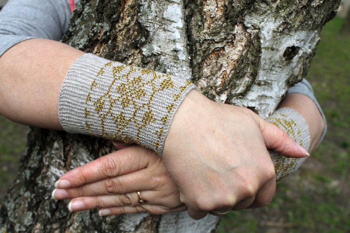 Grey Arm Warmers, Wrist Warmers Beaded amber yellow color, Unique Handmade, Fing
