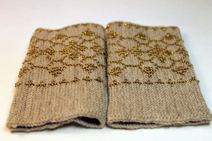 Grey Arm Warmers, Wrist Warmers Beaded amber yellow color, Unique Handmade, Fing picture no. 2