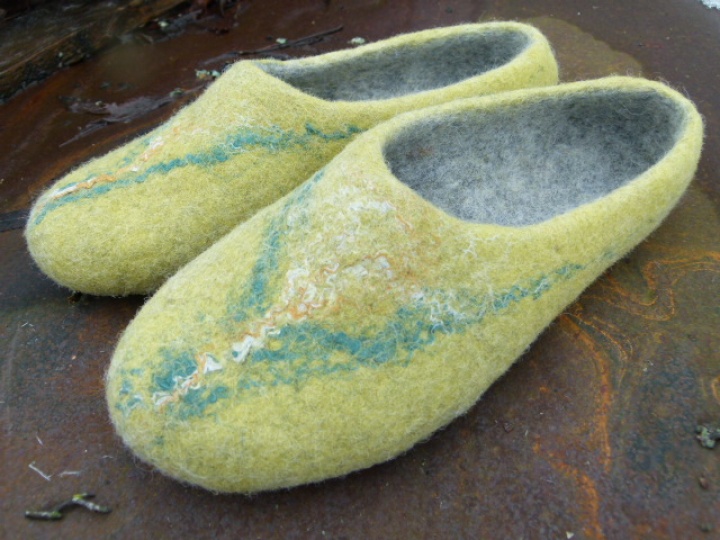 green-gray felted slippers " & quot crossroads;