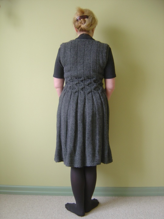 Knitted dress for picture no. 3