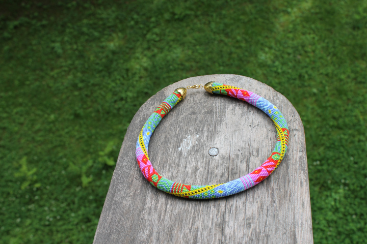 Rainbow beaded rope necklace - Bead crochet necklace with geometric pattern 