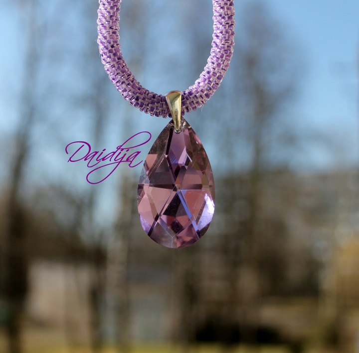 Purple necklace (tow) handiwork picture no. 2