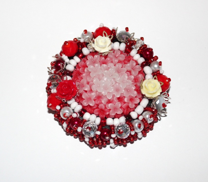 BROOCH picture no. 2