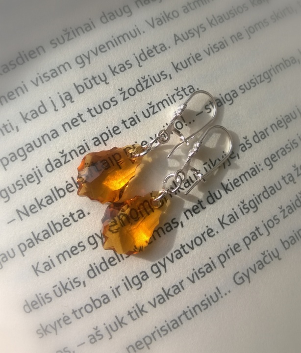 Yellow swarofskiai