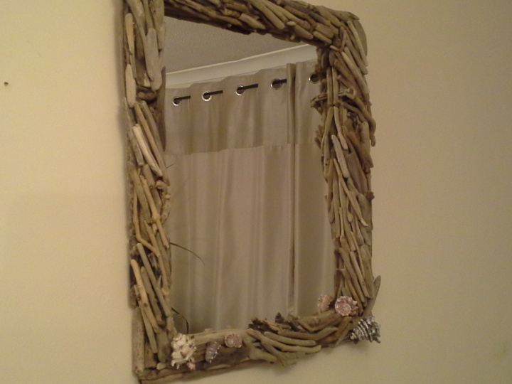 Mirror with " & quot driftwood; heartburn. picture no. 2