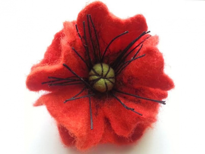 Flower-brooch " Poppy "