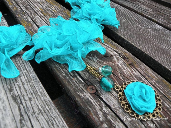 Necklace " Turquoise Roses " picture no. 2