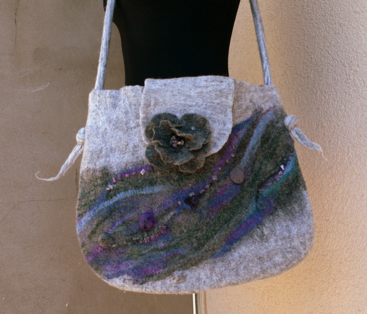 Grey handbag ,, ,,