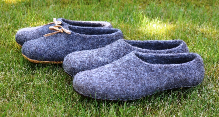 Eco felt slippers for men or women.Clogs. picture no. 2