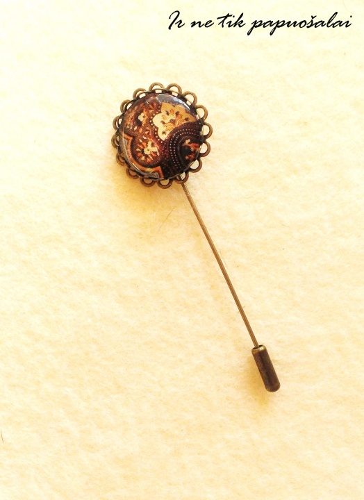 brooch