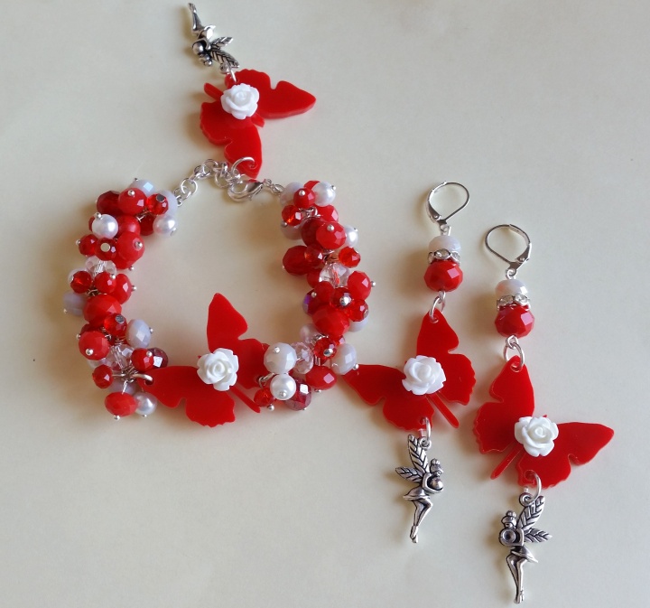 Set with red butterflies