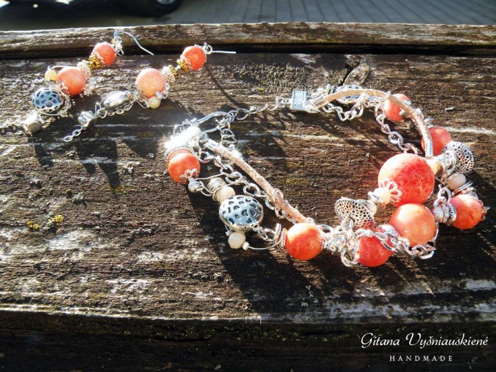 Bracelets and earrings kompektas " Coral "