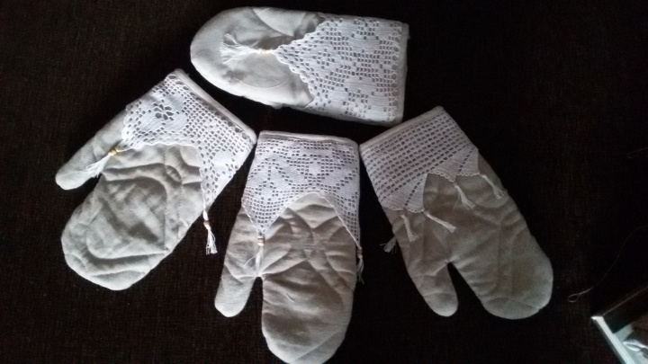 Gloves - puodkėlė