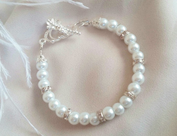 Pearl bracelet bride