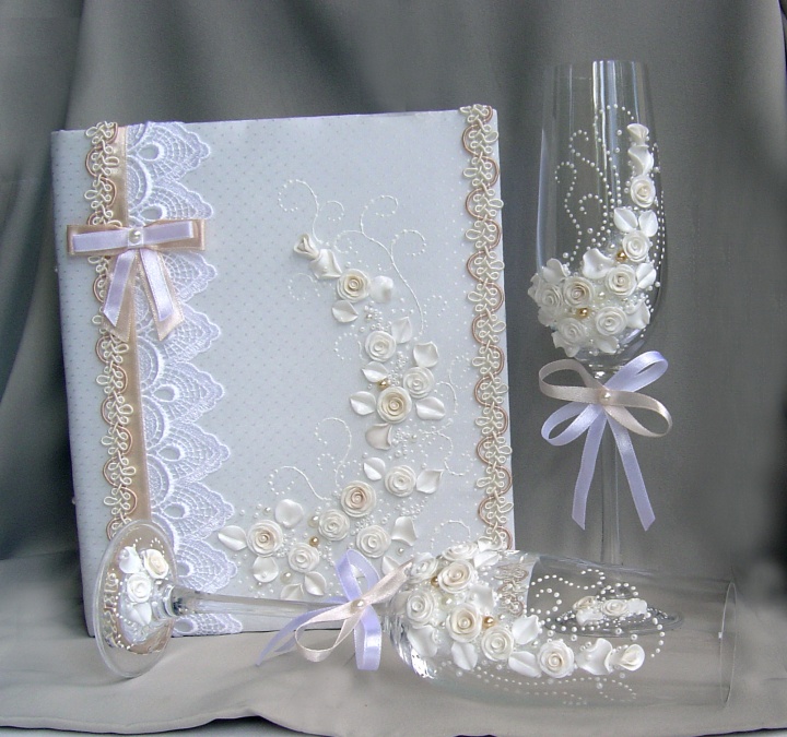 Mugs newlyweds, guest book