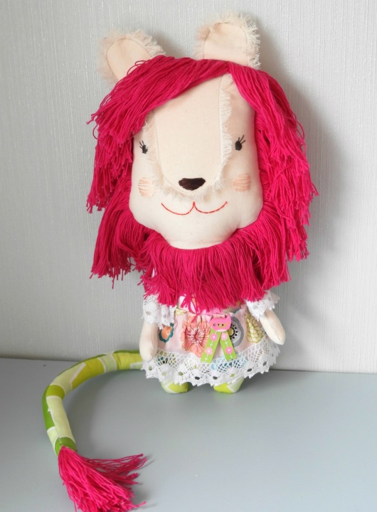 Little Lion Violeta picture no. 2