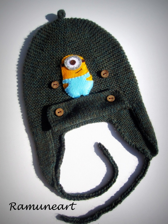 Merino vilnos kepurytė su minions aplikacija