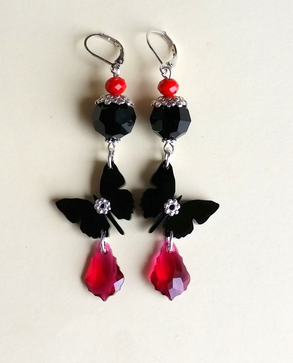 AUSKARAI SU SWAROVSKI KRISTALAIS