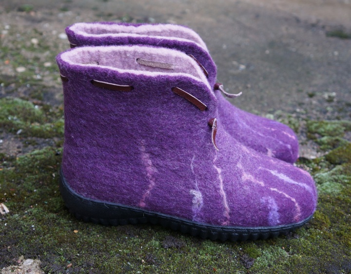 Purple boots picture no. 2