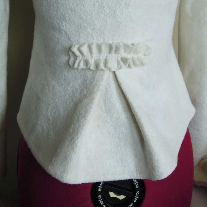 Milk-colored jacket picture no. 2