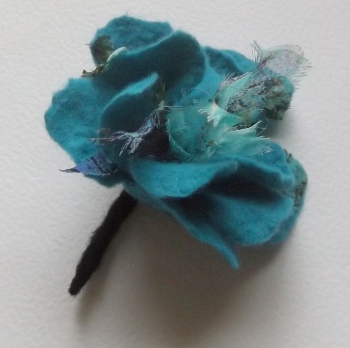 felting processes country " Turquoise flowers " picture no. 3
