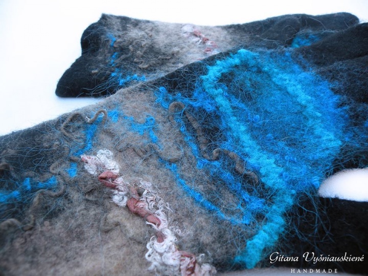 Felt gloves " Turkic blue " picture no. 3