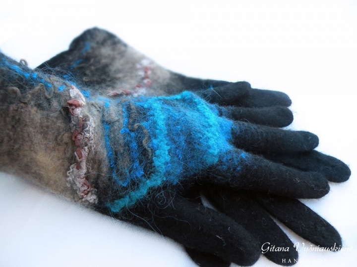 Felt gloves " Turkic blue " picture no. 2