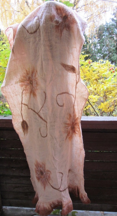 Beige silk robe picture no. 2