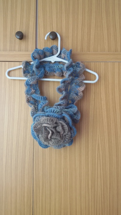 Openwork scarf picture no. 3