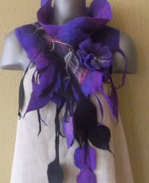 veltas šalikas violetinės-alyvinės spalvų