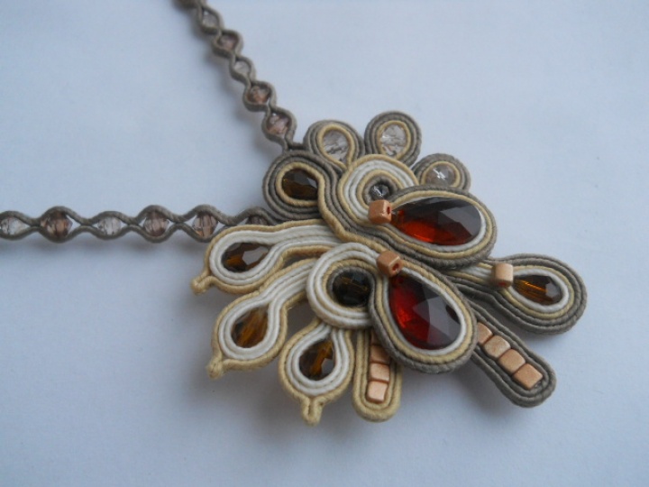 Soutache pendant 'Caramel' picture no. 3