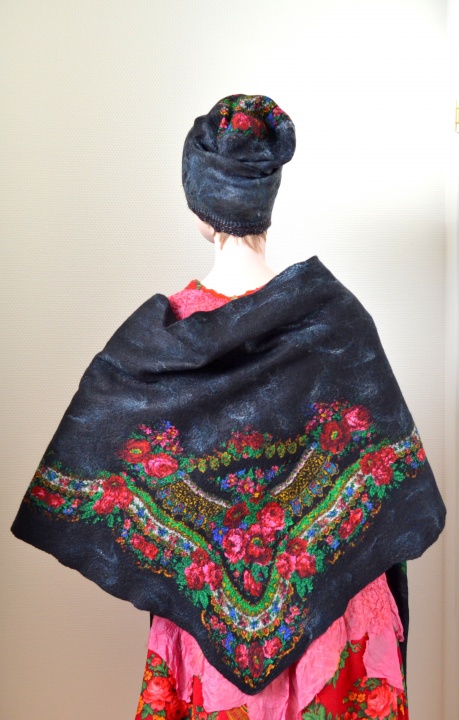 Felted set - hat and shawl  picture no. 2