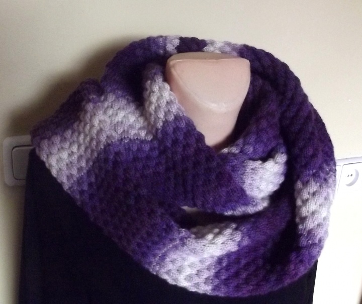 Thick and warm infinity scarf picture no. 2