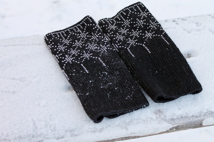 Long Black Wrist Warmers, Snowflakes Pattern, Beaded Arm Warmers picture no. 3