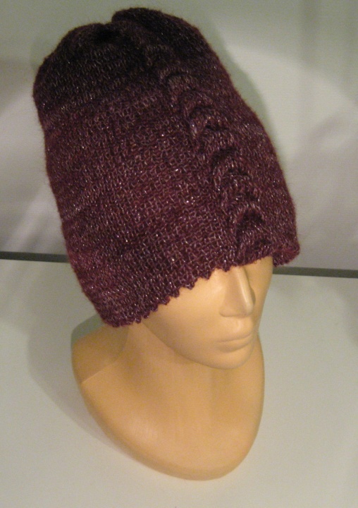 Knitted winter hat Bordo