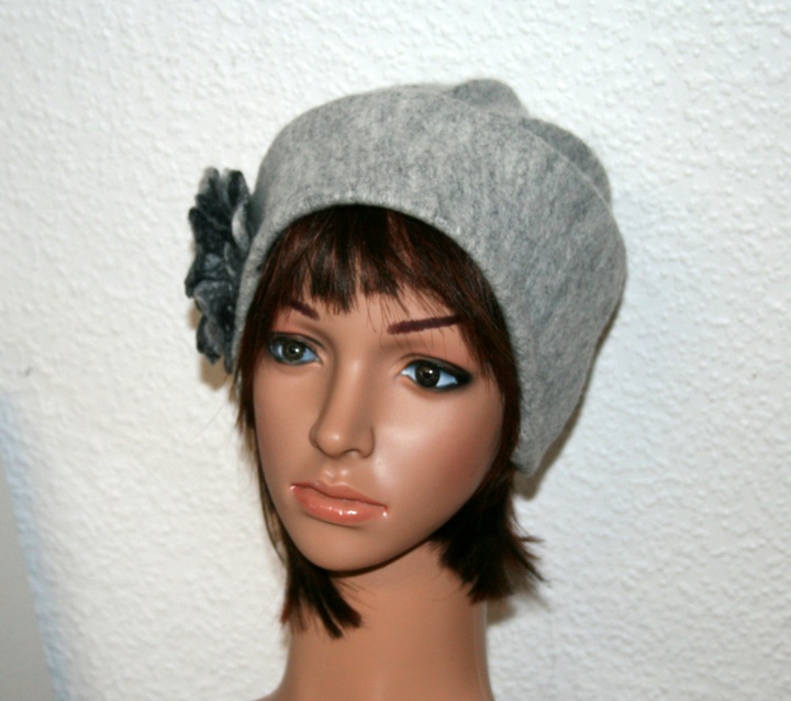Hat ,,The gray beauty,,